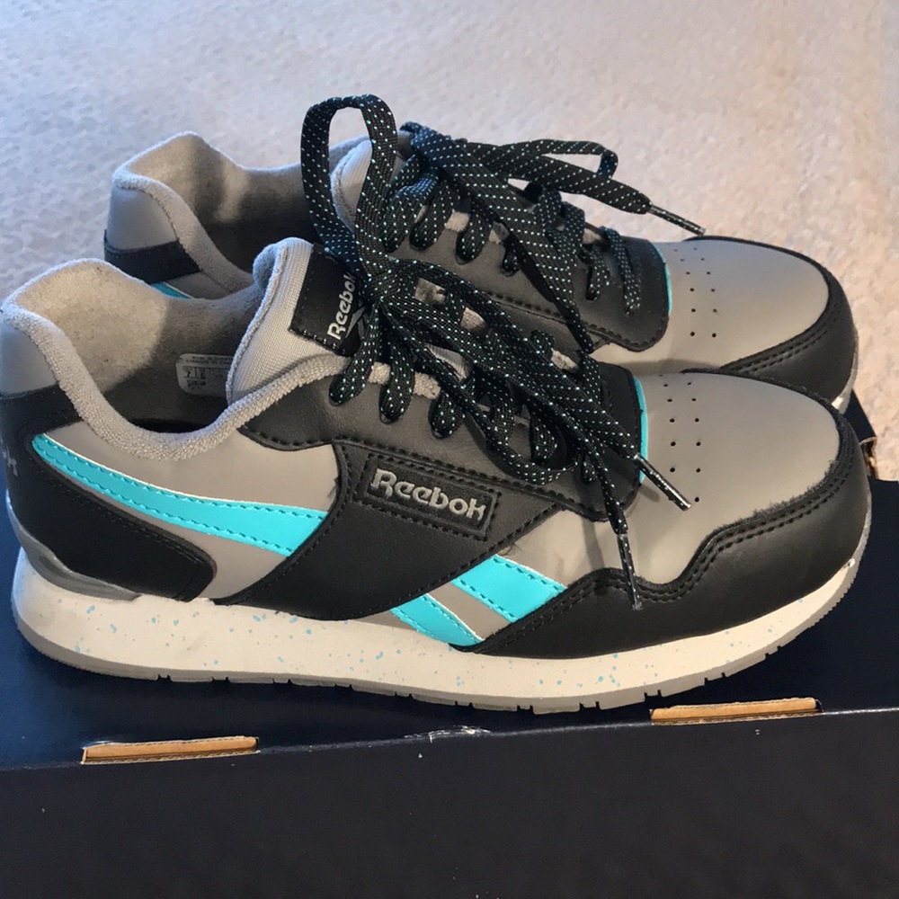 NIB Reebok safety sneakers